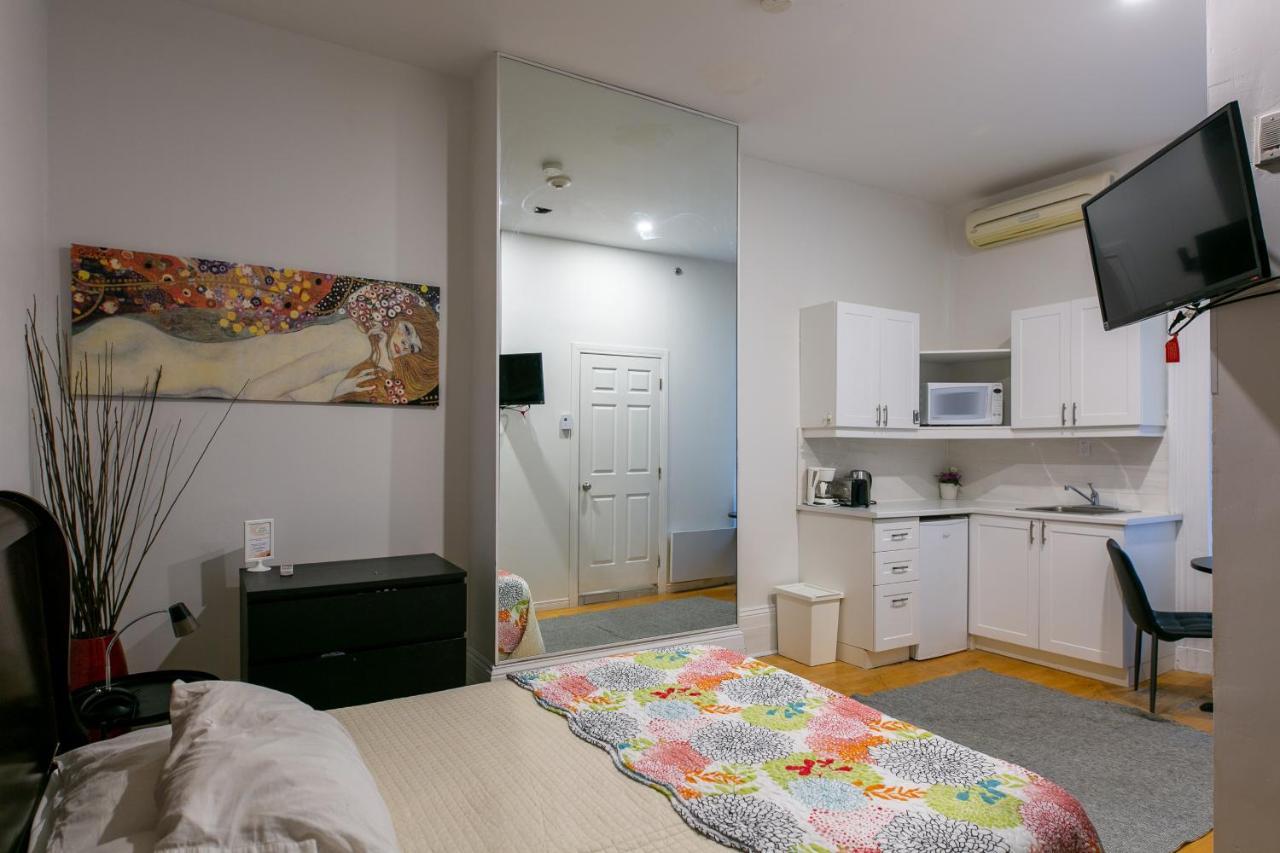 Auberge & Hotel Montreal Espace Confort Екстериор снимка