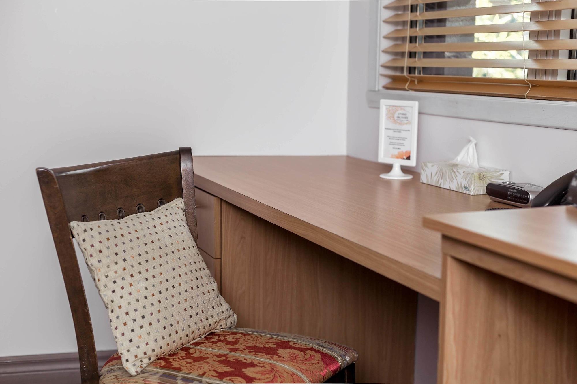 Auberge & Hotel Montreal Espace Confort Екстериор снимка