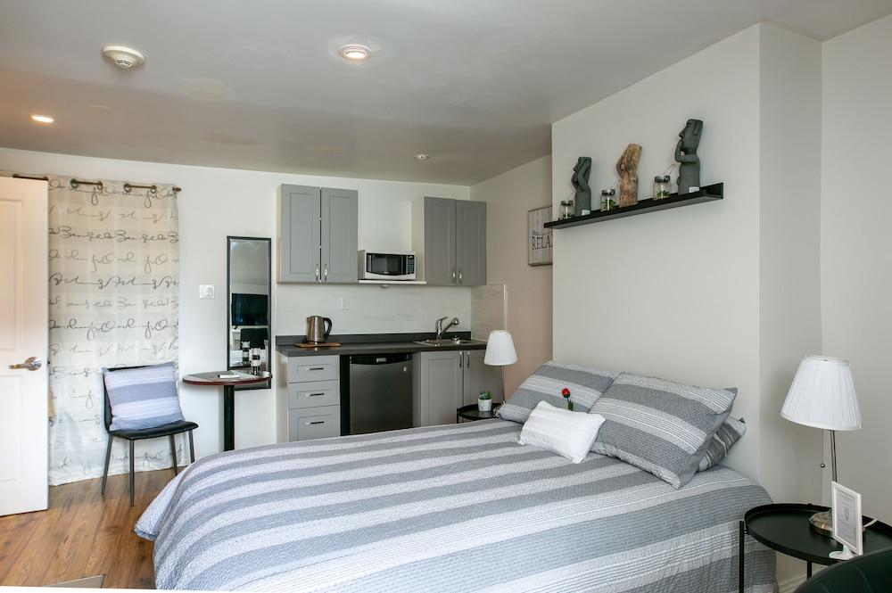 Auberge & Hotel Montreal Espace Confort Екстериор снимка
