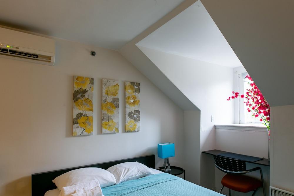 Auberge & Hotel Montreal Espace Confort Екстериор снимка