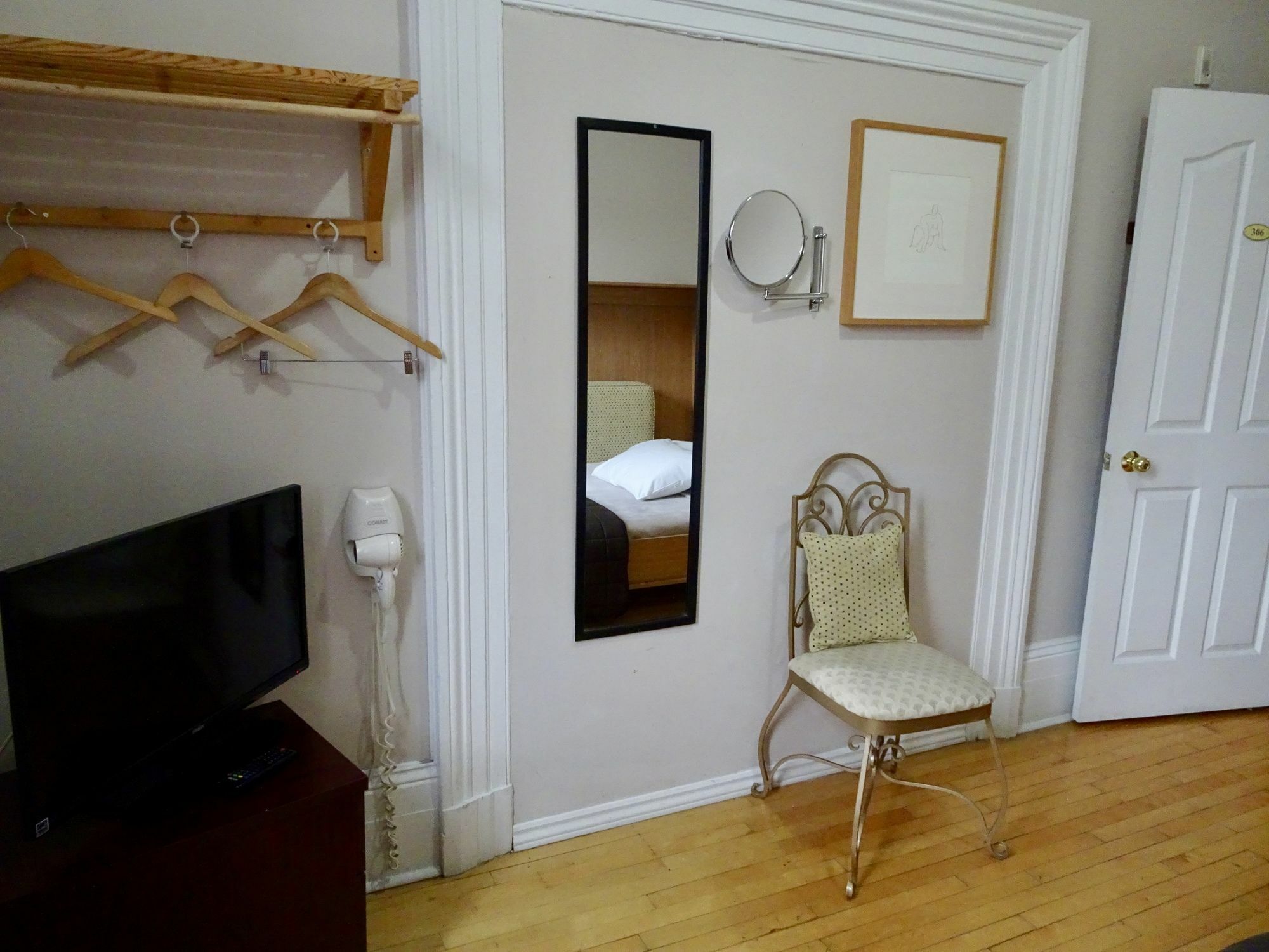 Auberge & Hotel Montreal Espace Confort Екстериор снимка