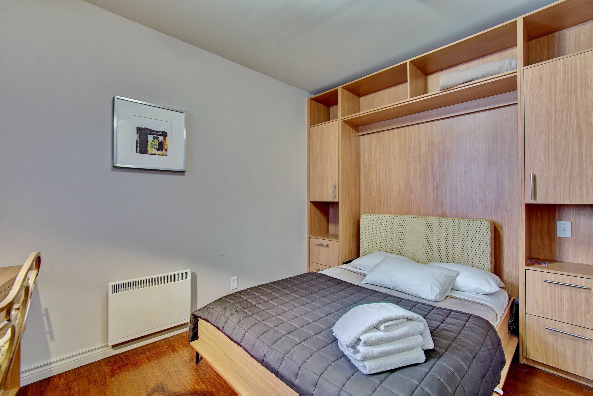 Auberge & Hotel Montreal Espace Confort Екстериор снимка