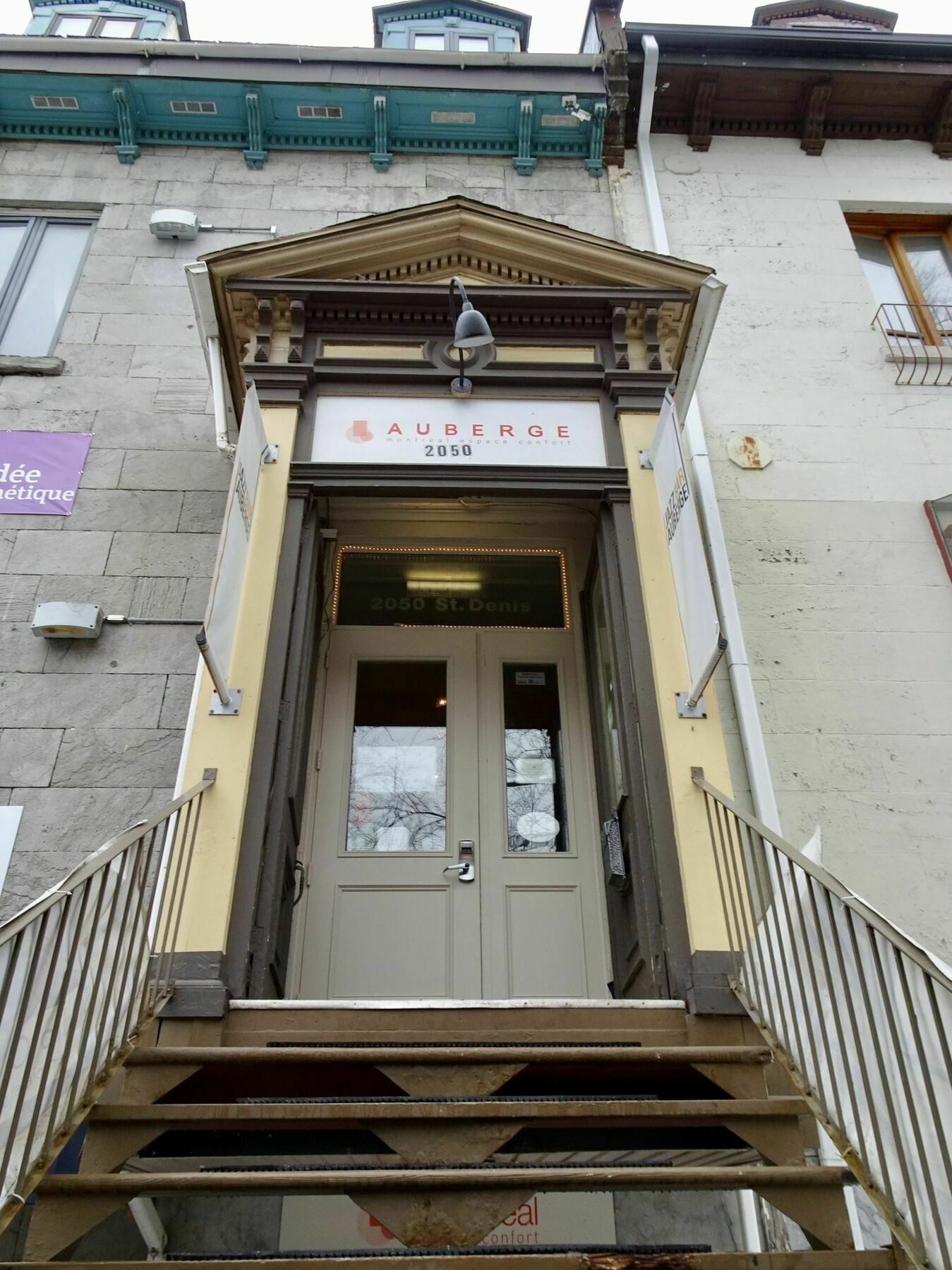 Auberge & Hotel Montreal Espace Confort Екстериор снимка